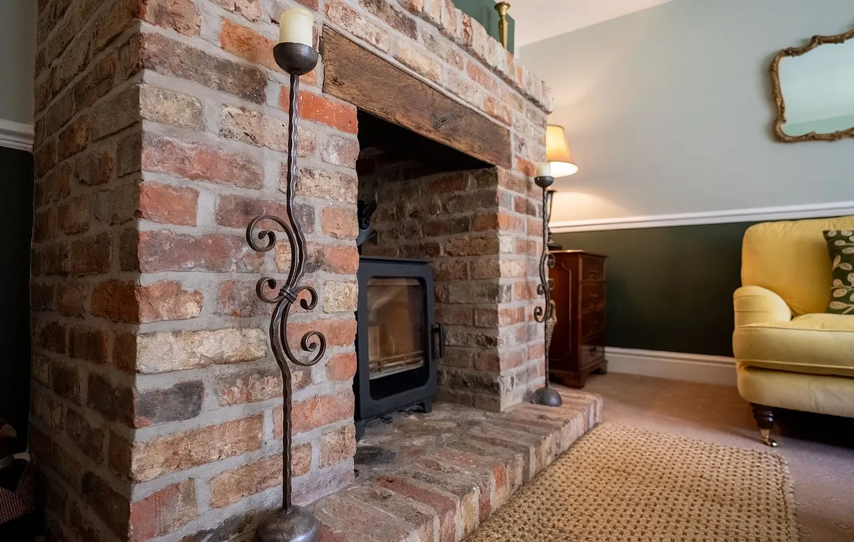 4 bedroom  - Bentley Hurst