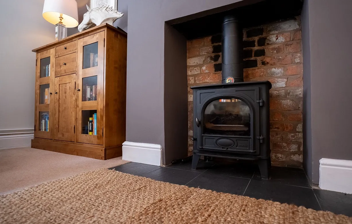 4 bedroom  - Bentley Hurst