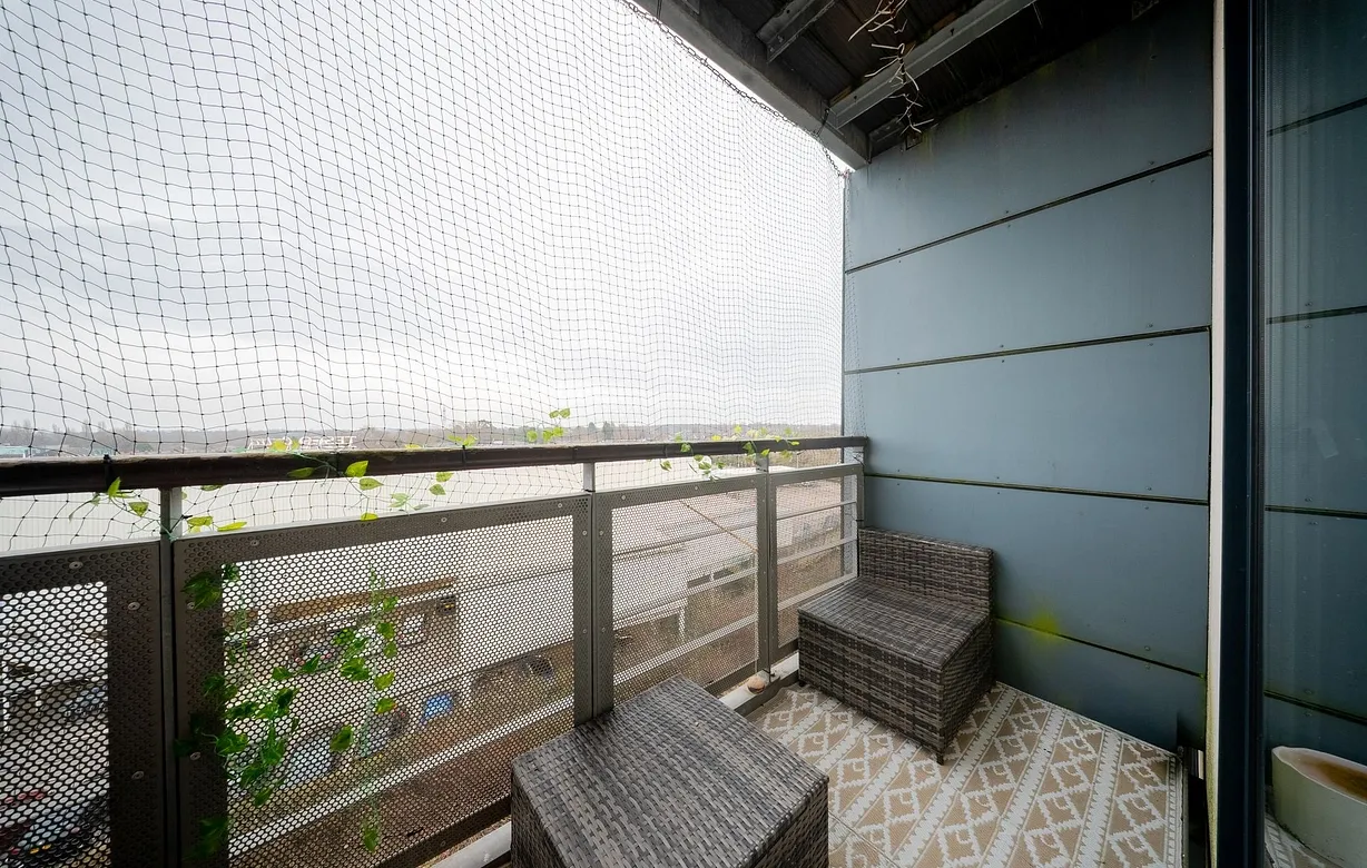 2 bedroom flat to rent - Bentley Hurst