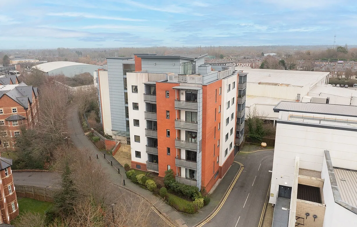 2 bedroom flat to rent - Bentley Hurst