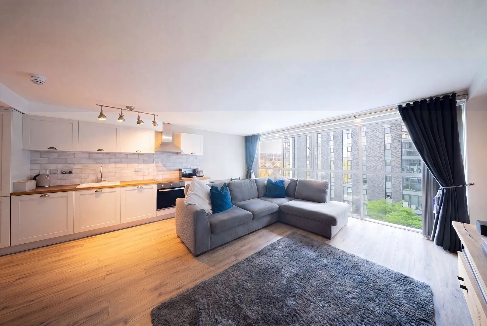 2 bedroom flat for sale - Bentley Hurst