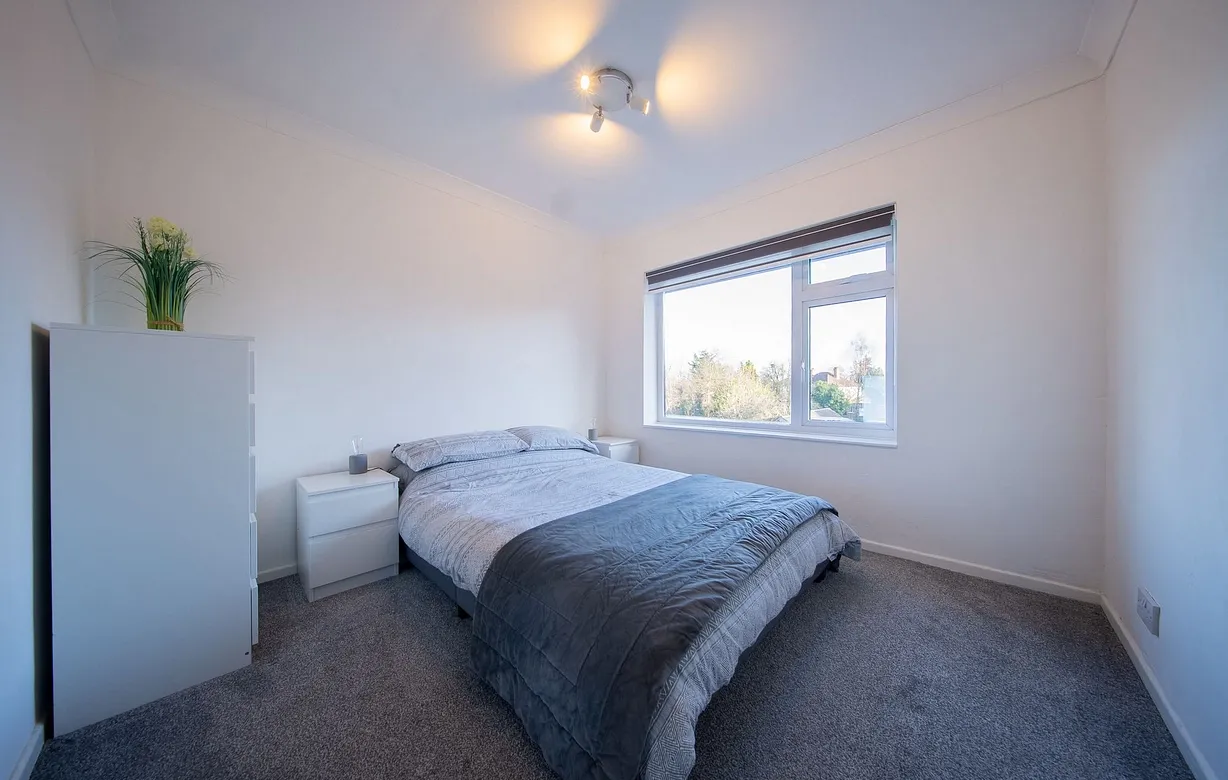 2 bedroom flat for sale - Bentley Hurst