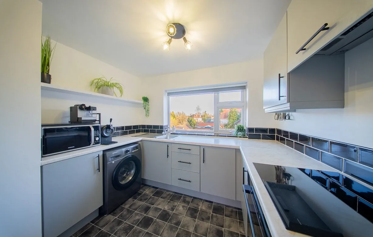 2 bedroom flat for sale - Bentley Hurst
