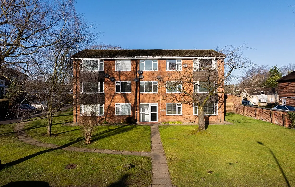 2 bedroom flat for sale - Bentley Hurst