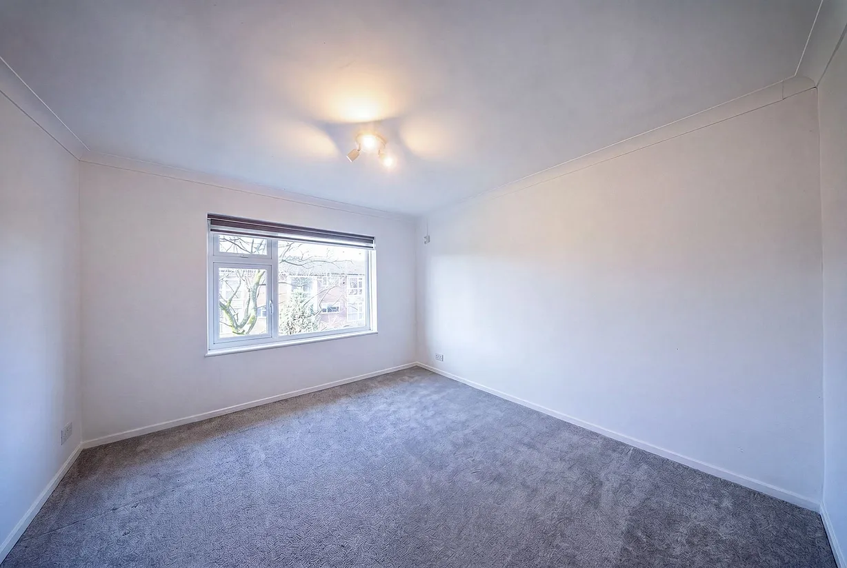 2 bedroom flat for sale - Bentley Hurst