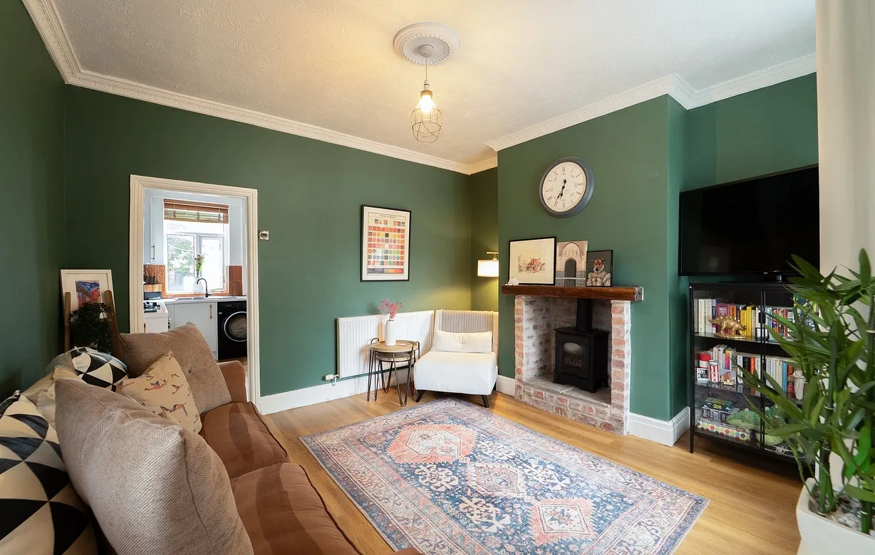 2 bedroom house for sale - Bentley Hurst