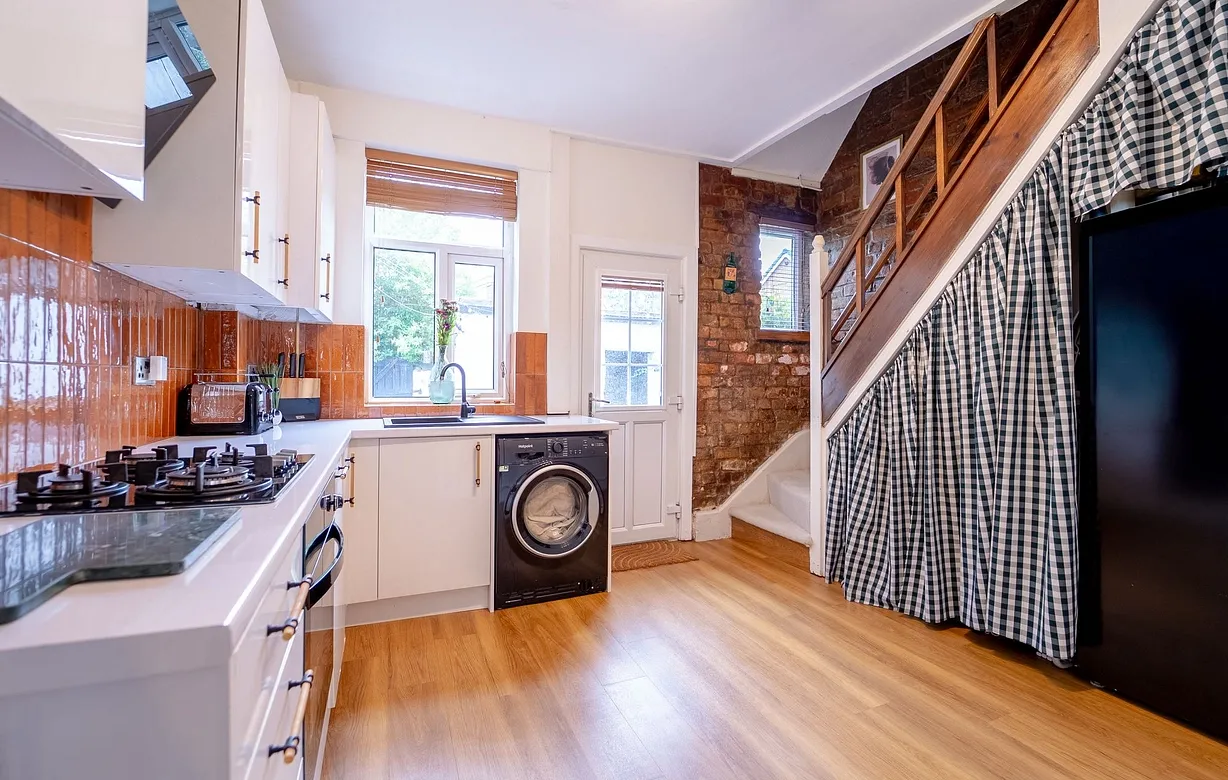 2 bedroom house for sale - Bentley Hurst