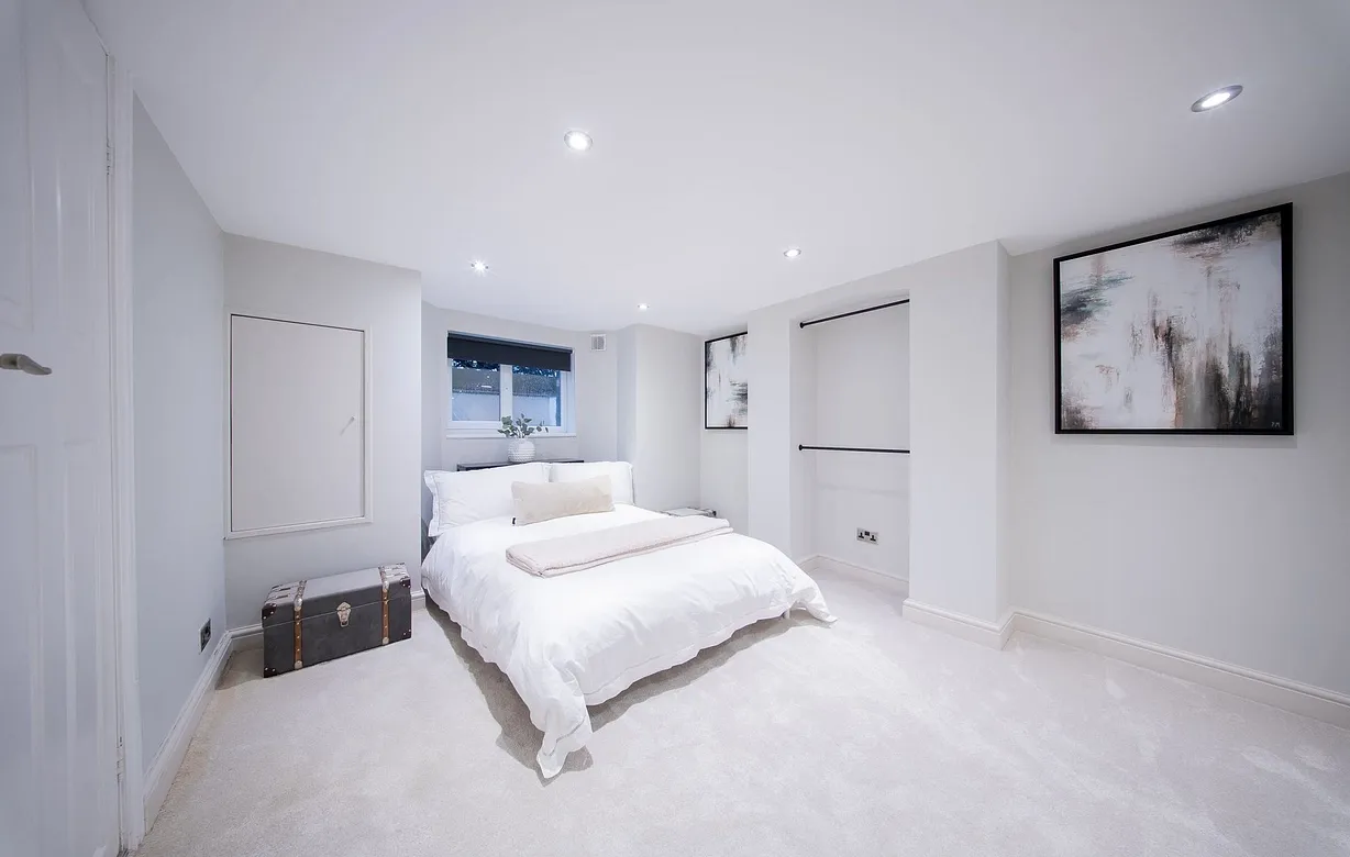 3 bedroom  - Bentley Hurst