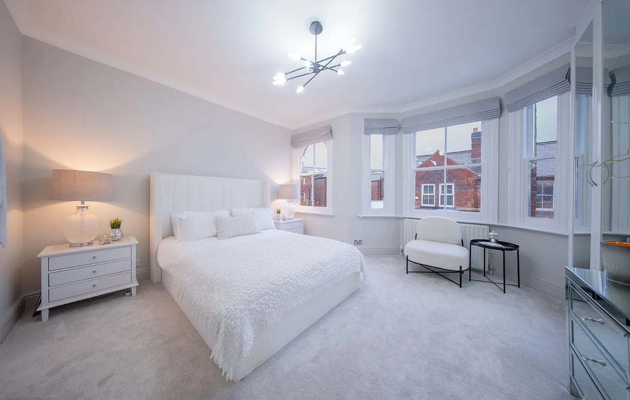 3 bedroom  - Bentley Hurst