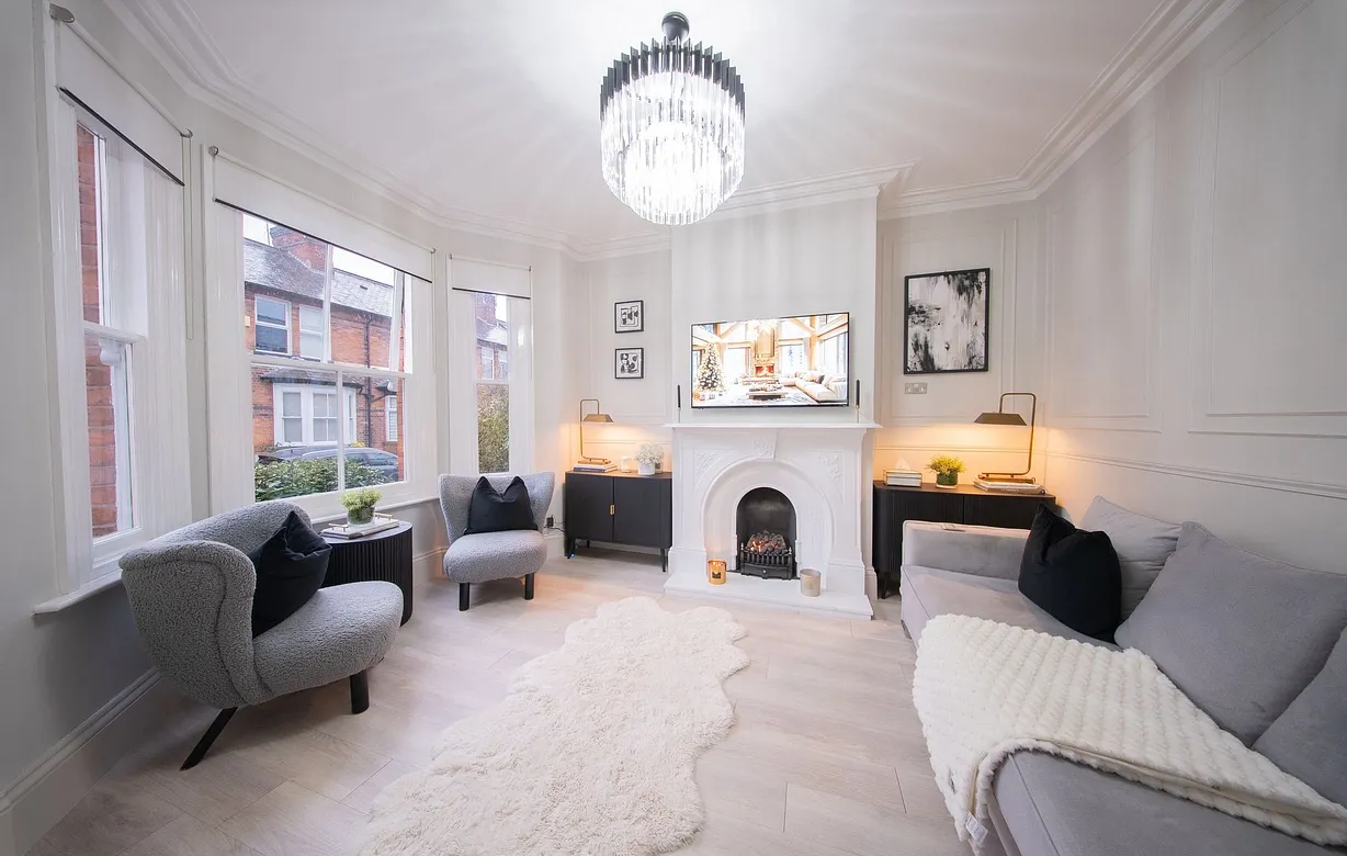 3 bedroom  - Bentley Hurst