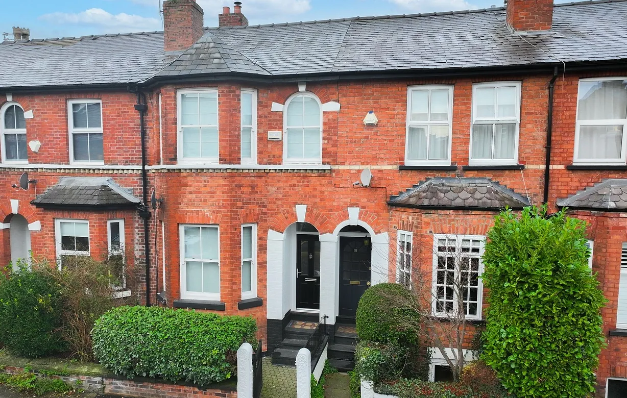 3 bedroom  - Bentley Hurst