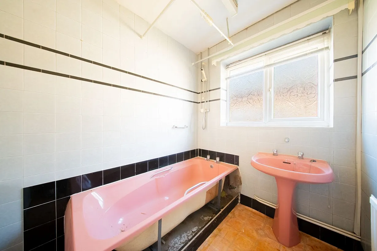 2 bedroom bungalow for sale - Bentley Hurst