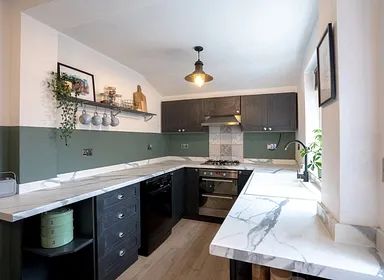 2 bedroom house for sale - Bentley Hurst