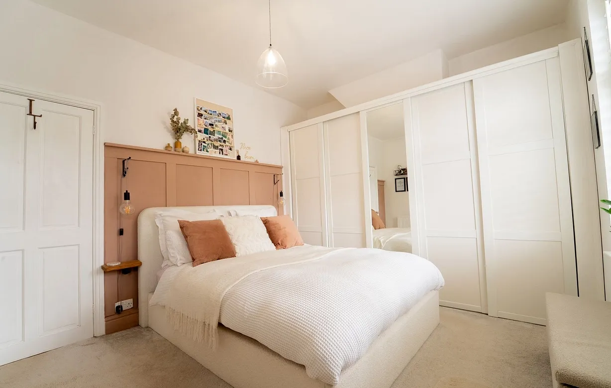 2 bedroom  - Bentley Hurst