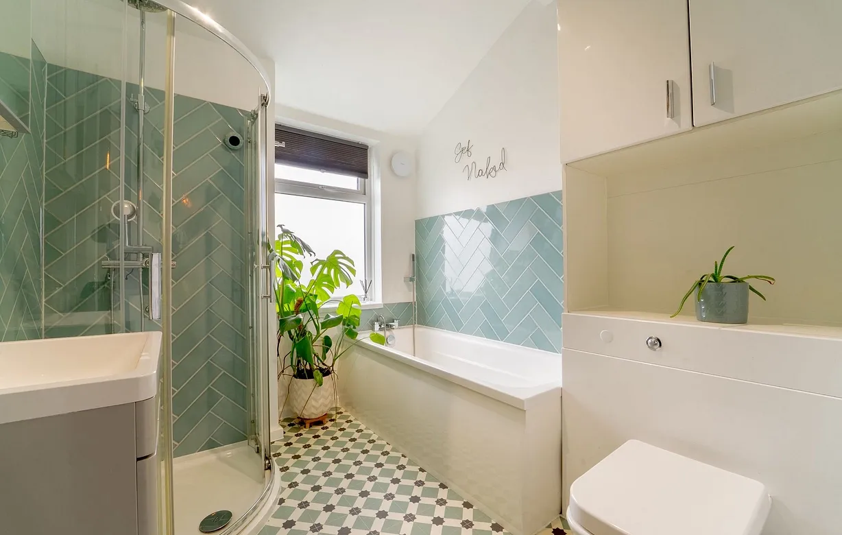 2 bedroom  - Bentley Hurst