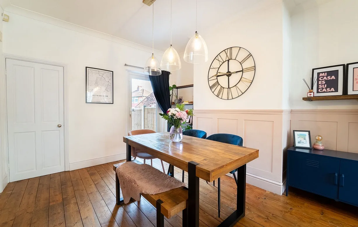 2 bedroom  - Bentley Hurst