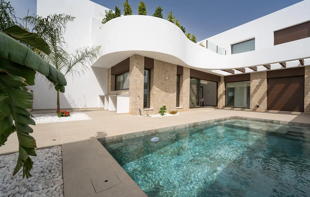 4 bedroom villa for sale - Bentley Hurst
