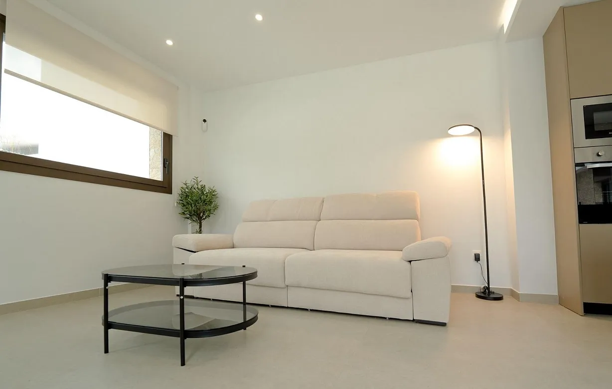 4 bedroom villa for sale - Bentley Hurst