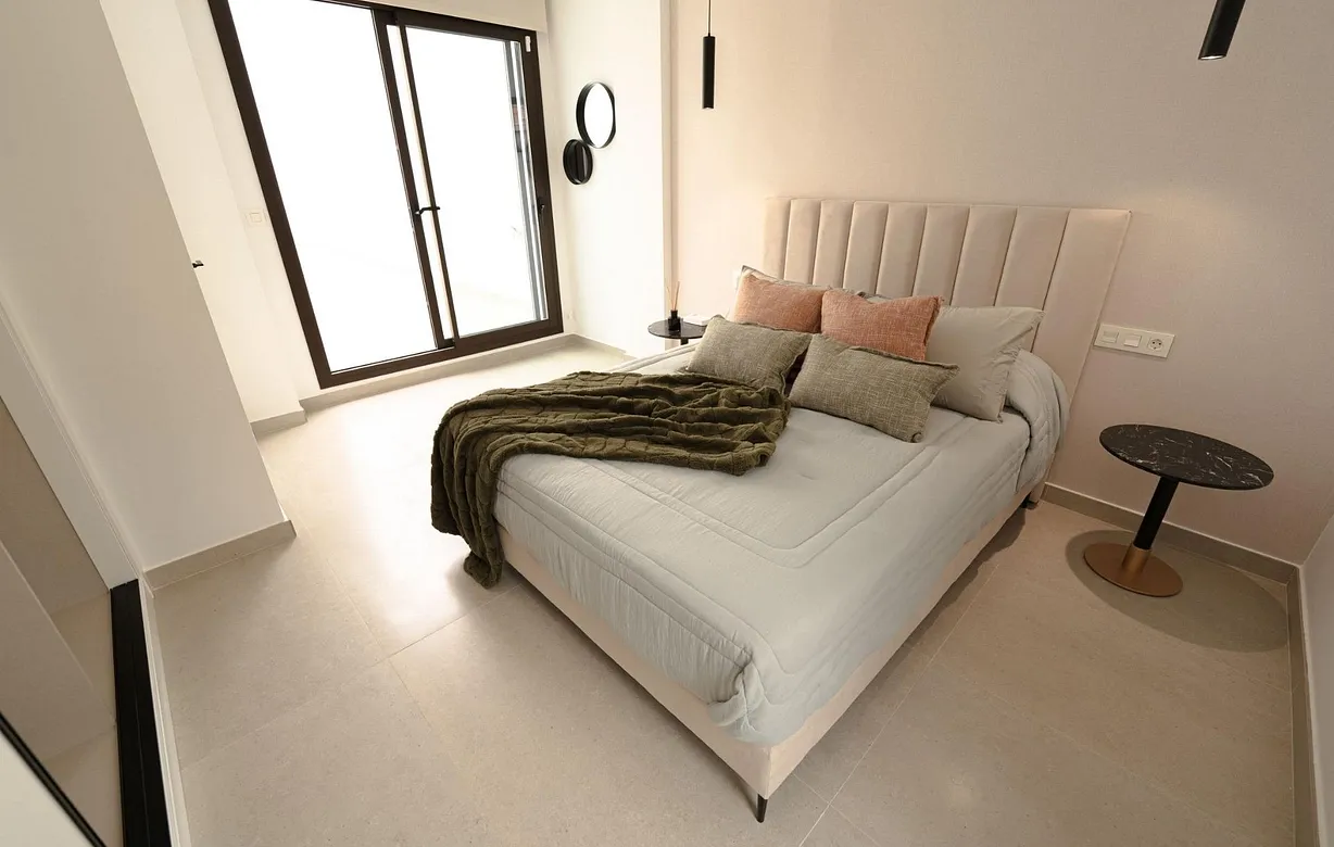 4 bedroom villa for sale - Bentley Hurst
