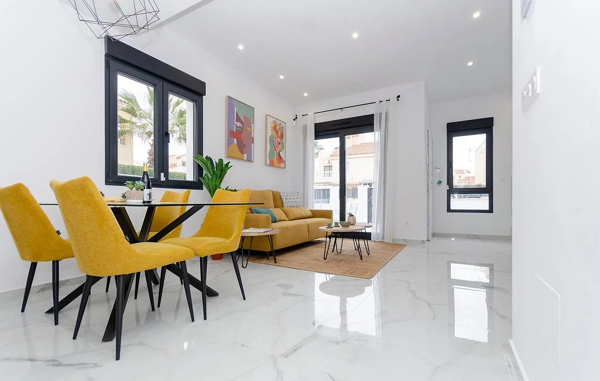 3 bedroom villa for sale - Bentley Hurst