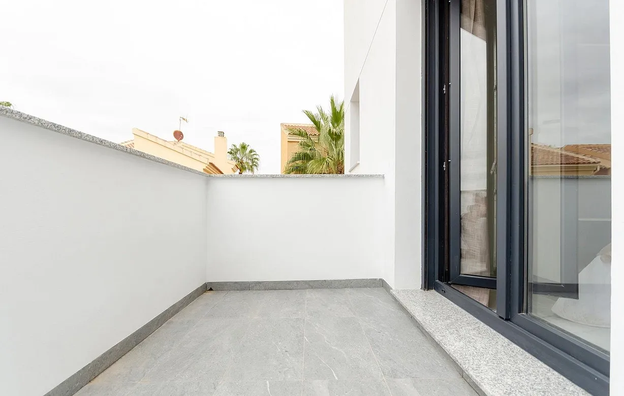 3 bedroom villa for sale - Bentley Hurst