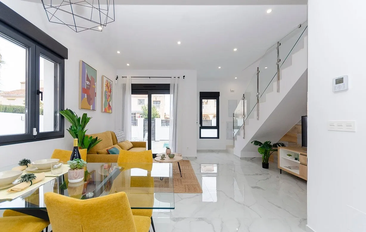 3 bedroom villa for sale - Bentley Hurst