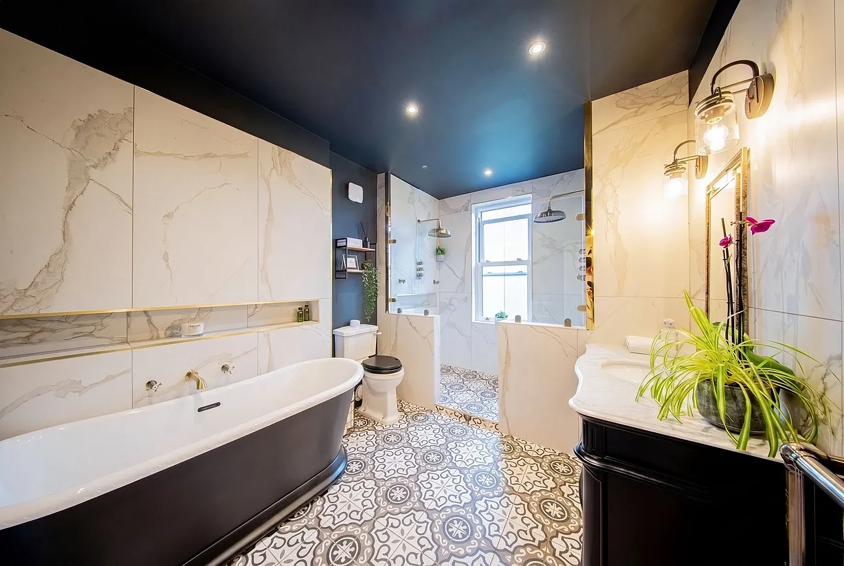 4 bedroom house for sale - Bentley Hurst