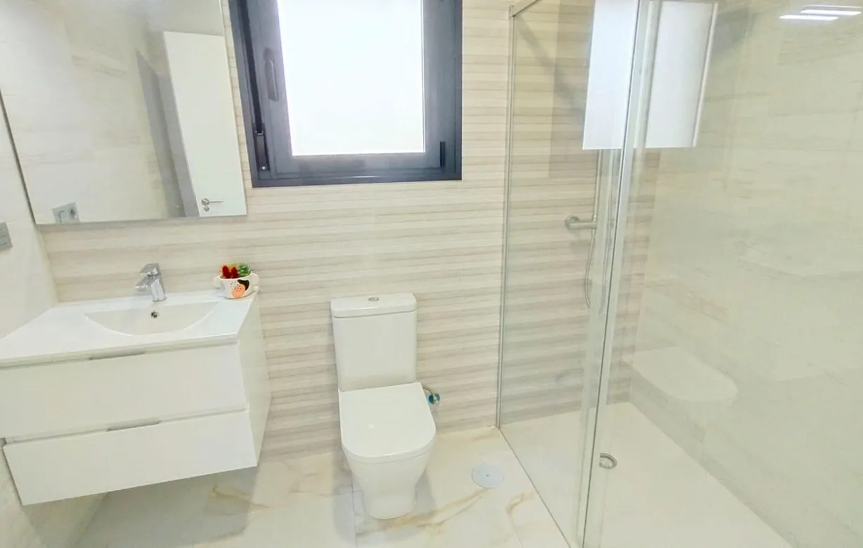 3 bedroom villa for sale - Bentley Hurst