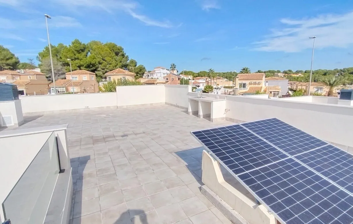 3 bedroom villa for sale - Bentley Hurst