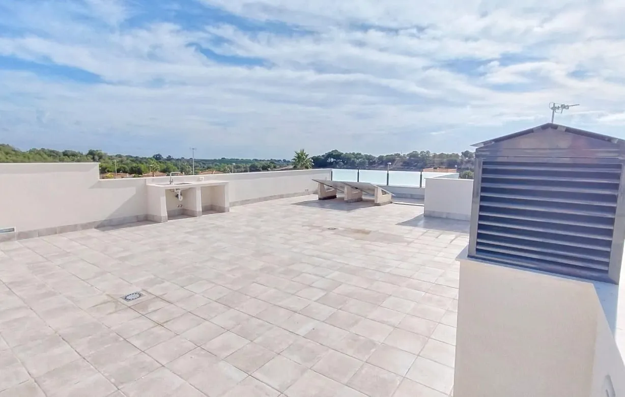 3 bedroom villa for sale - Bentley Hurst