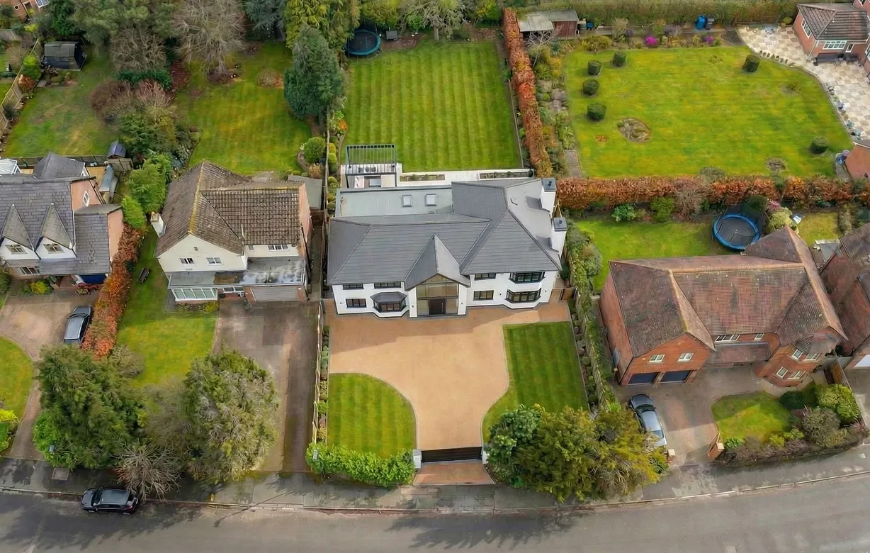 6 bedroom house for sale - Bentley Hurst