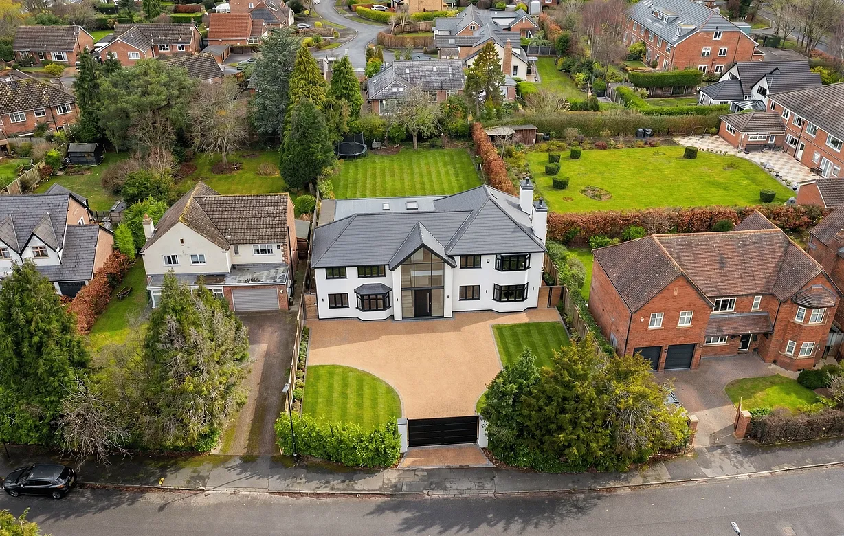 6 bedroom house for sale - Bentley Hurst