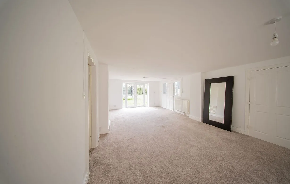 6 bedroom house for sale - Bentley Hurst