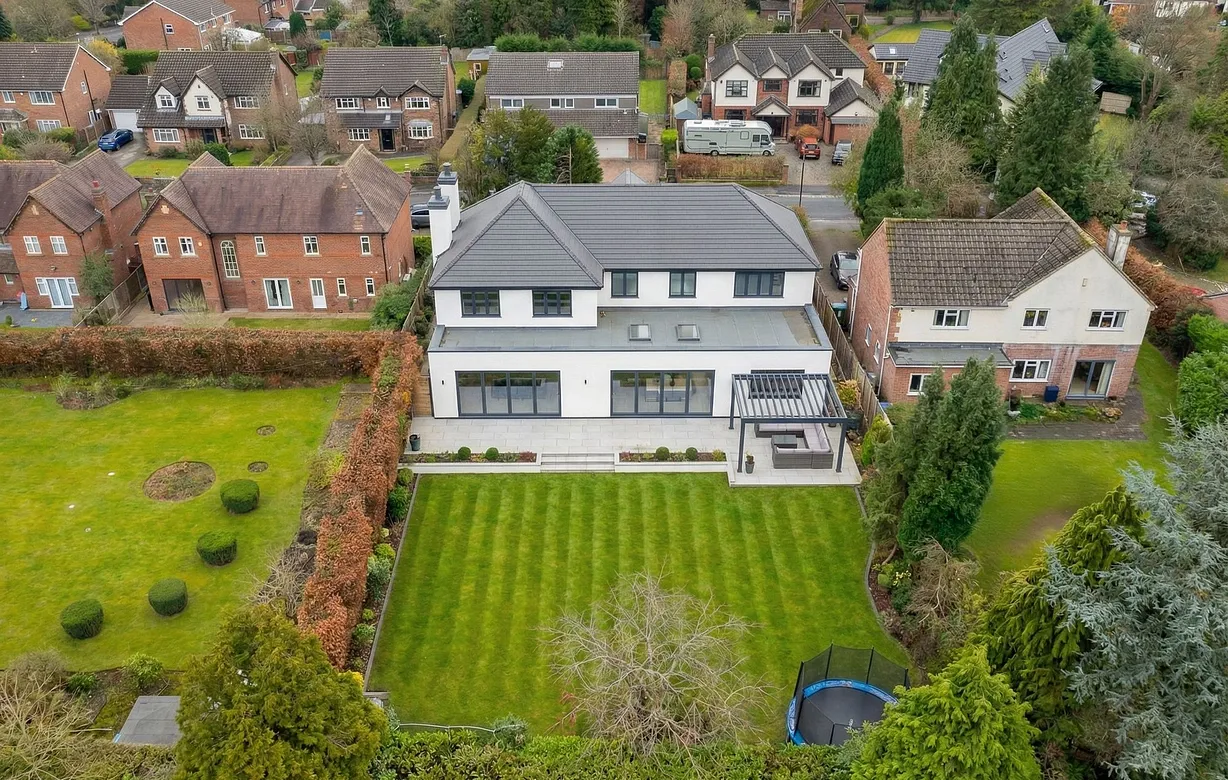 6 bedroom house for sale - Bentley Hurst
