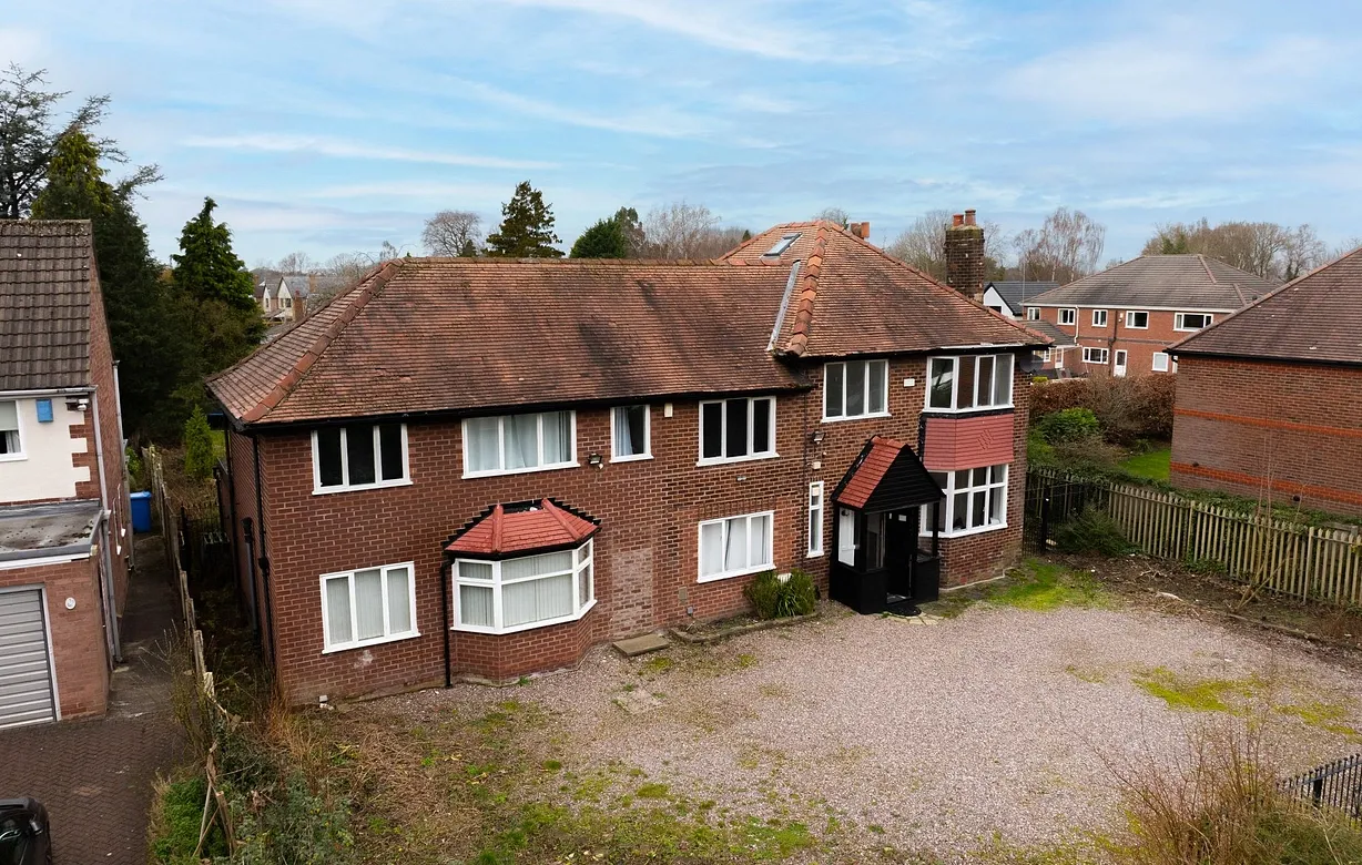 6 bedroom house for sale - Bentley Hurst