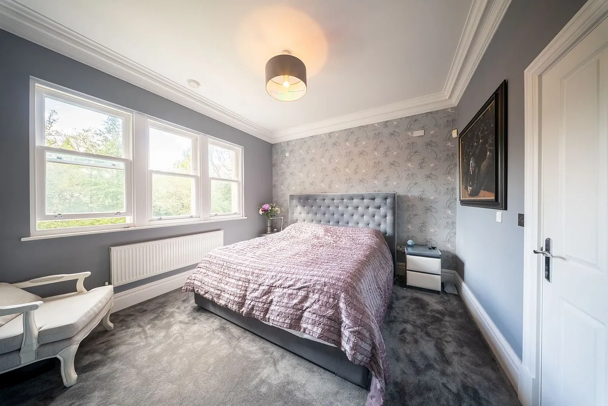 2 bedroom flat for sale - Bentley Hurst
