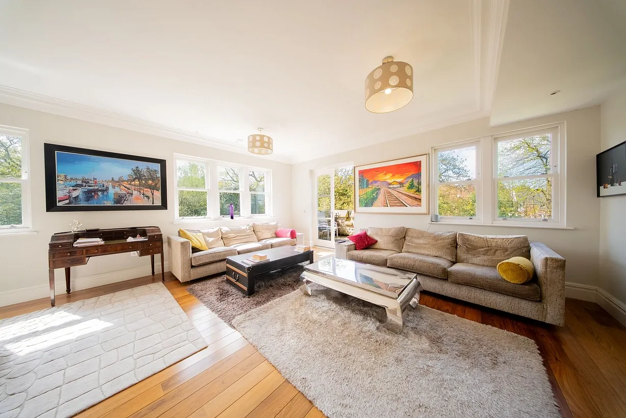 2 bedroom flat for sale - Bentley Hurst