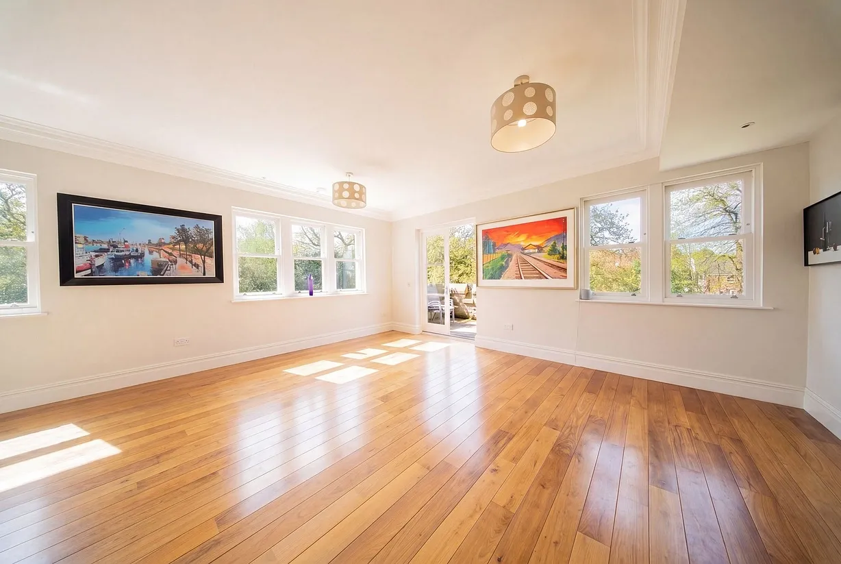 2 bedroom flat for sale - Bentley Hurst