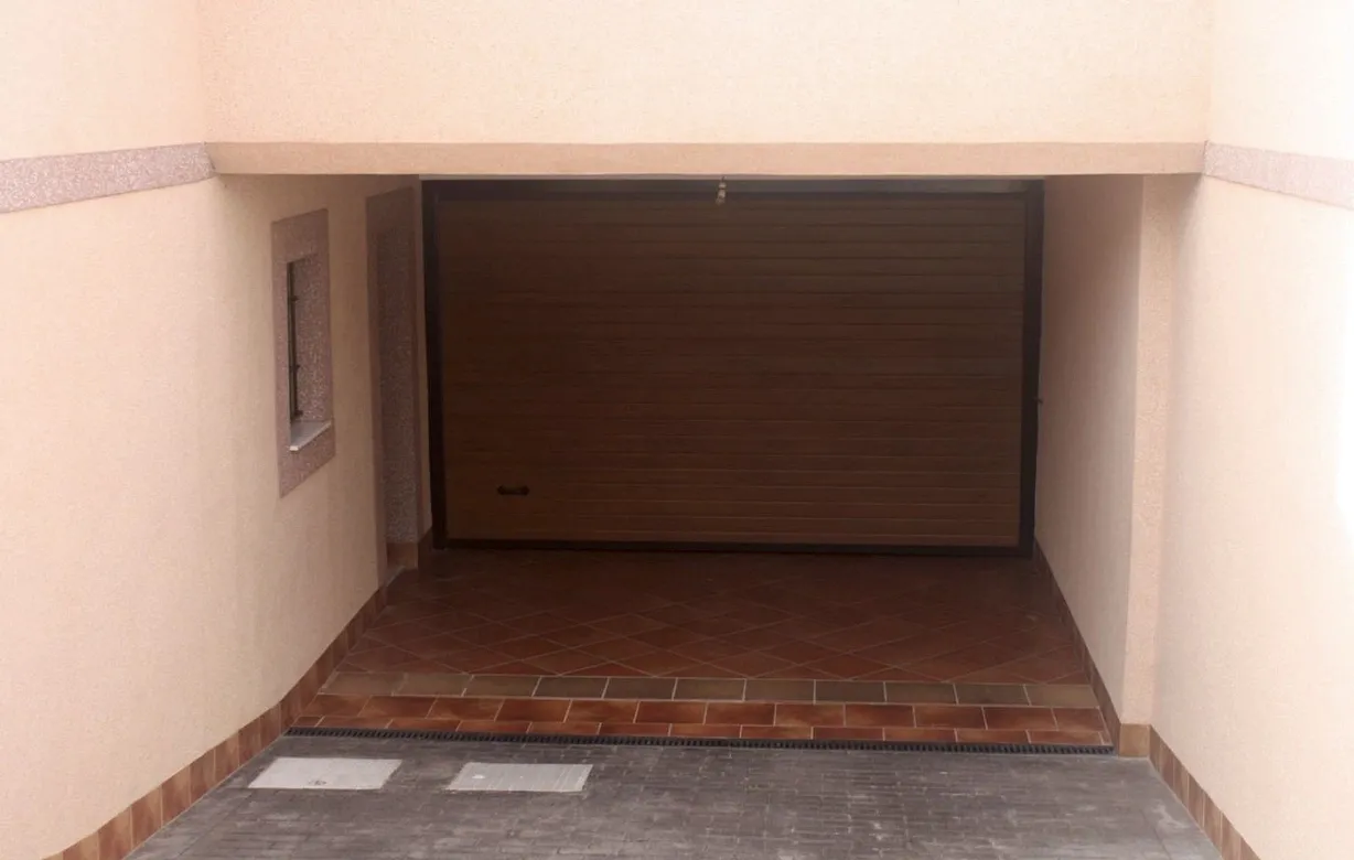 2 bedroom townhouse for sale - Bentley Hurst