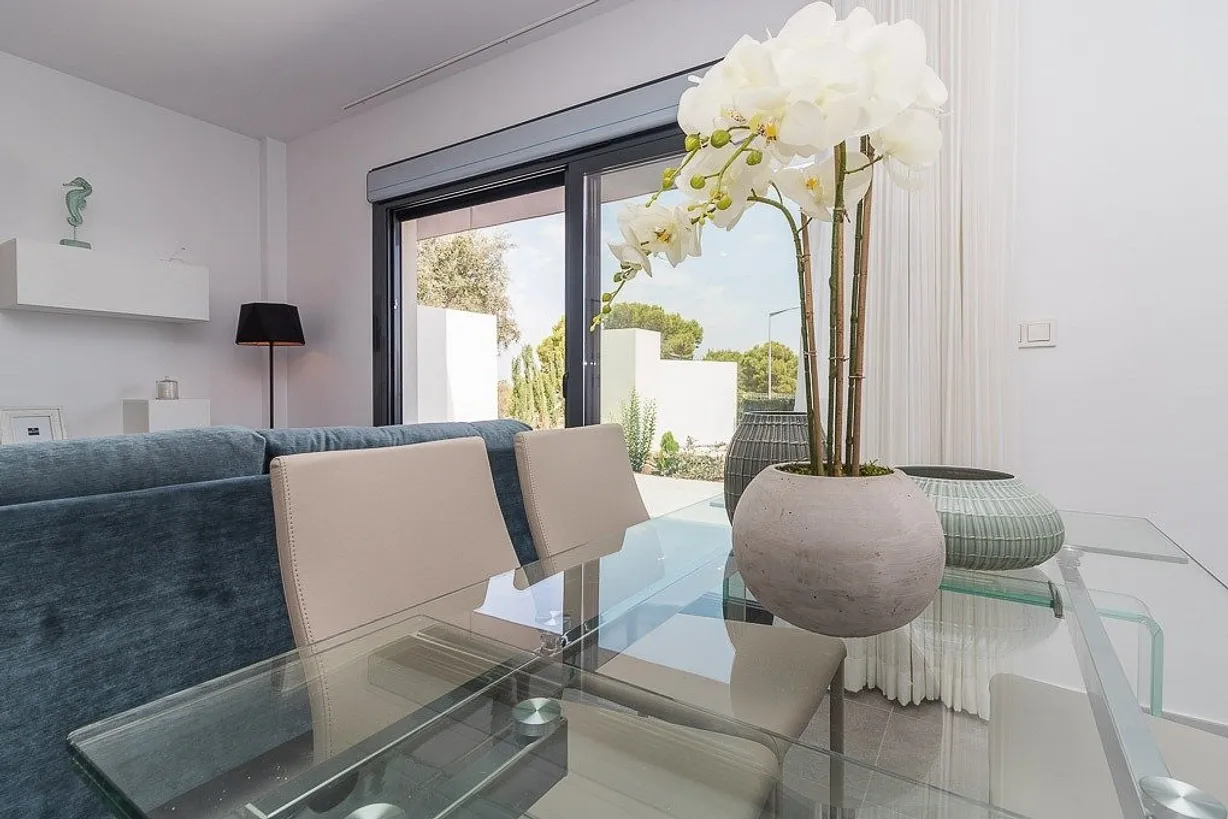 2 bedroom bungalow for sale - Bentley Hurst