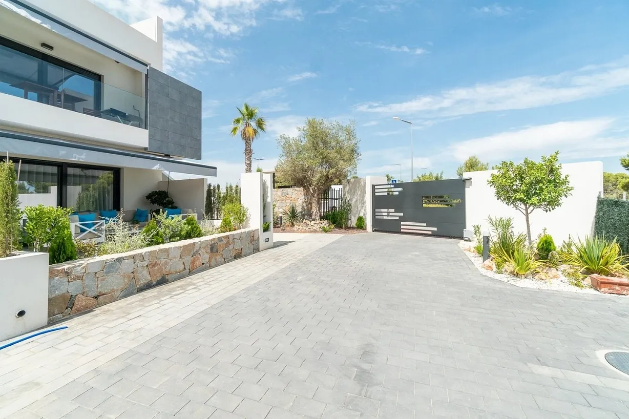 2 bedroom bungalow for sale - Bentley Hurst