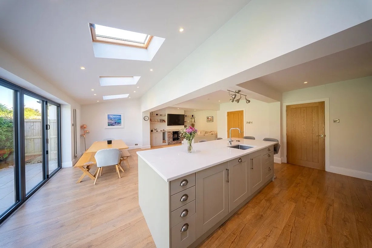 4 bedroom house for sale - Bentley Hurst