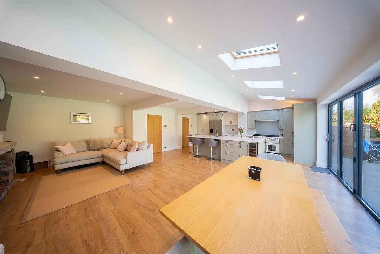 4 bedroom house for sale - Bentley Hurst