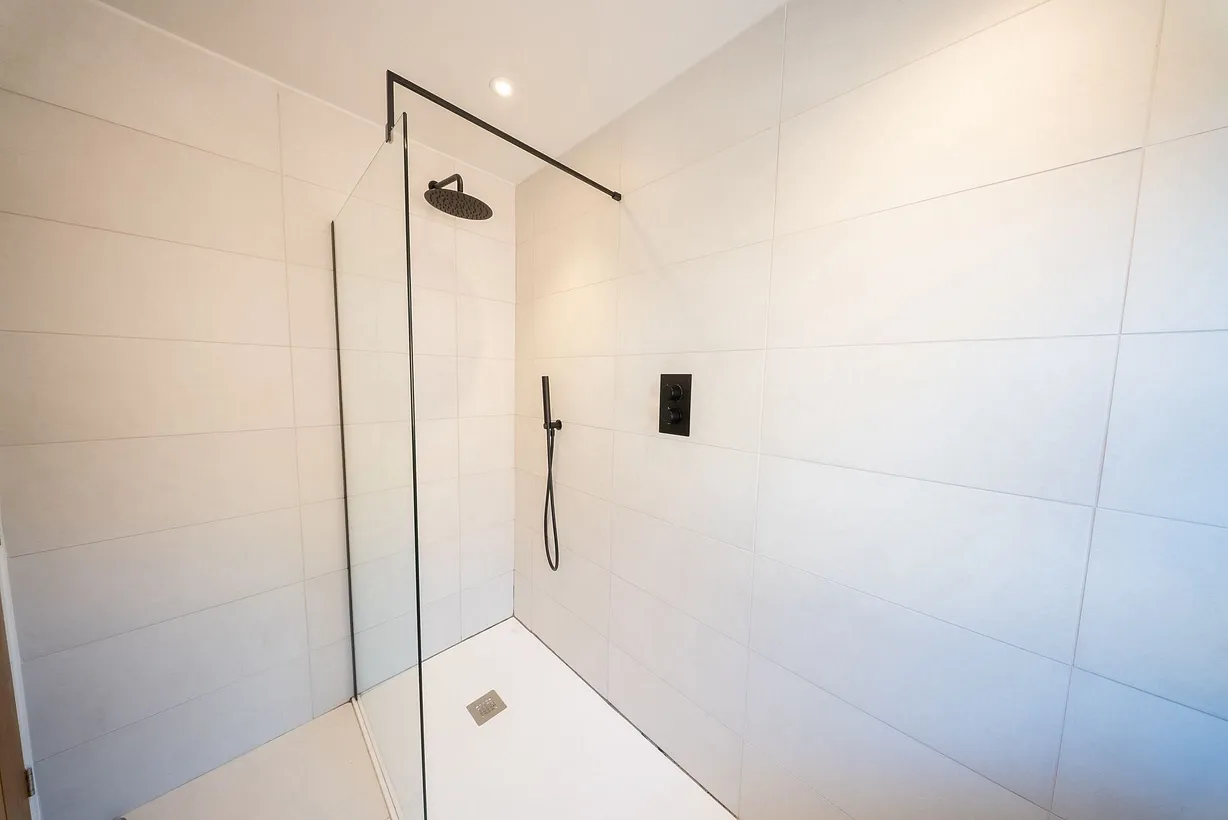 4 bedroom house for sale - Bentley Hurst