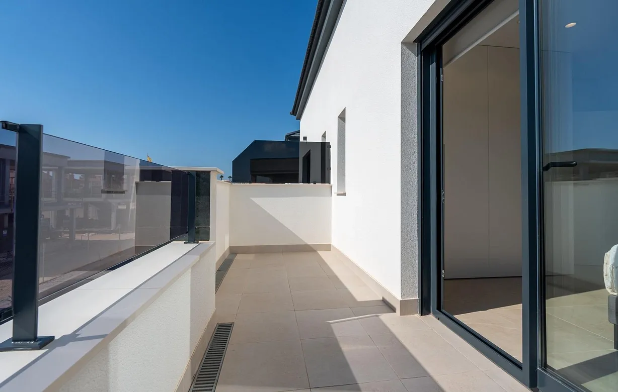 3 bedroom townhouse for sale - Bentley Hurst