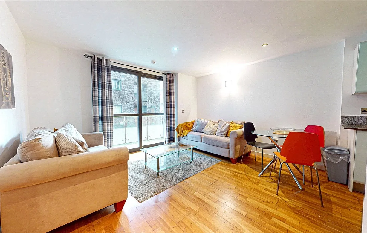 2 bedroom apartment to rent - Bentley Hurst