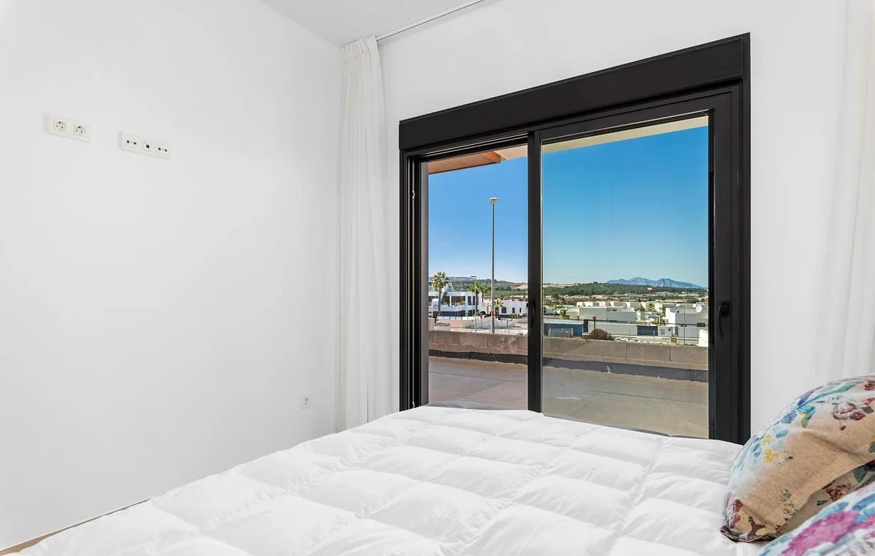 2 bedroom penthouse for sale - Bentley Hurst