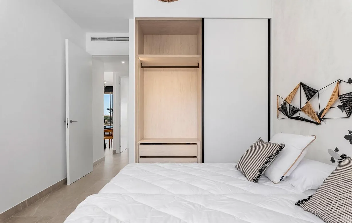 2 bedroom penthouse for sale - Bentley Hurst