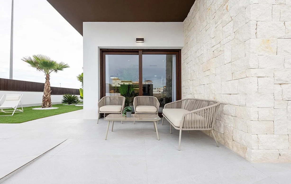 2 bedroom villa for sale - Bentley Hurst