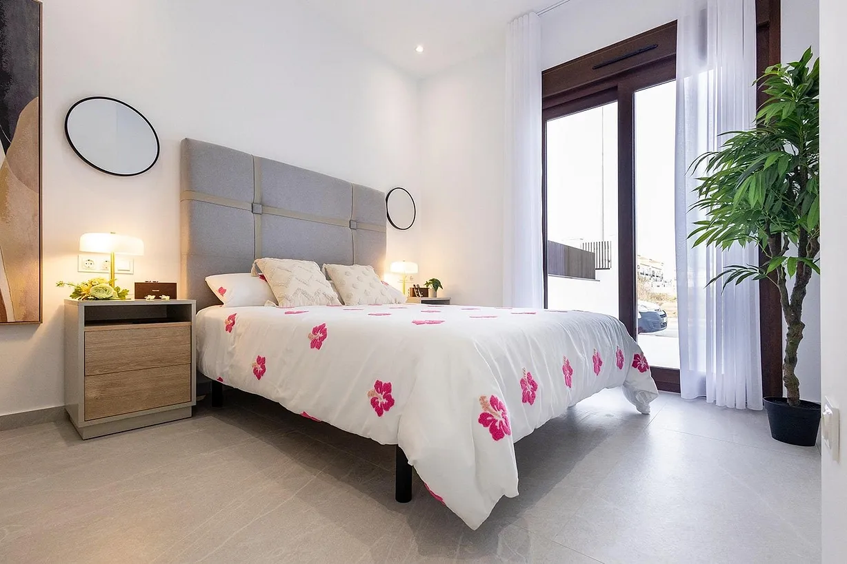 2 bedroom villa for sale - Bentley Hurst